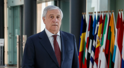 Tajani: “Possibili tentativi di influenza russa sul voto in Italia”
