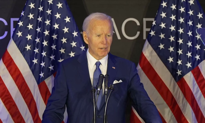 Si rivede Joe Biden: “In 100 giorni da Trump danni e distruzione”