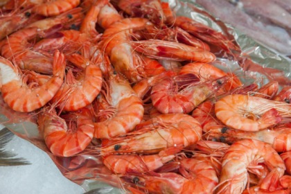 Troppo mercurio, gamberi e pesce spada ritirati dai supermercati: i prodotti e i lotti a rischio