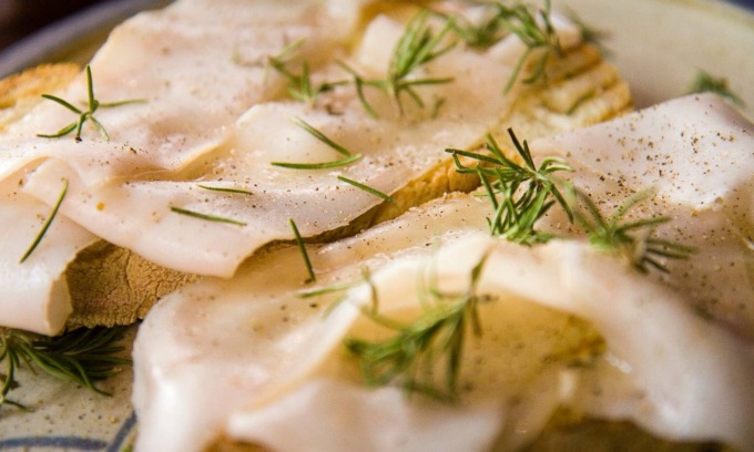 Listeria nel lardo, i prodotti ritirati dai supermercati (da non mangiare)