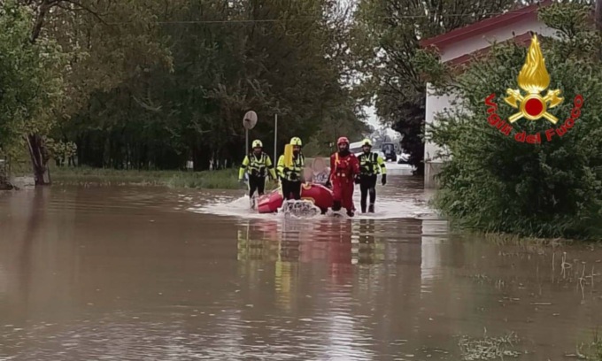 Ottobre inizia nel segno del maltempo: piogge, freddo e allerta meteo gialla in sei regioni italiane