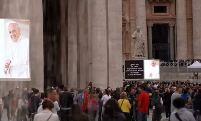 Papa Francesco, da domani l’ultimo saluto dei fedeli: la salma esposta in San Pietro a partire dalle 11