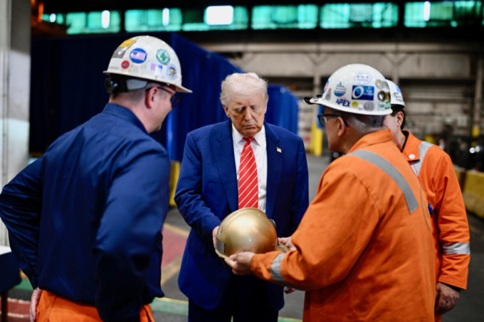Trump raddoppia i dazi su acciaio e alluminio: dal 4 giugno saliranno al 50%