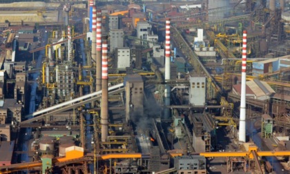 Ex Ilva: cassa integrazione per 3.926 lavoratori. I sindacati: "Non devono pagare i lavoratori"