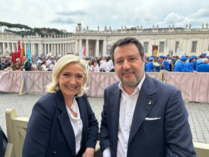 Salvini e Le Pen, alleanza sovranista contro i volenterosi: "Macron vuole davvero la pace?"