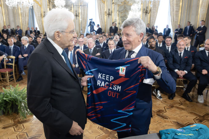 Mattarella riceve Milan e Bologna al Quirinale prima della finale di Coppa Italia: "Siete esempio per tanti giovani"