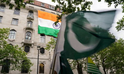 Ancora fuoco incrociato fra India e Pakistan: appello mondiale alle due potenze nucleari per de-escalation