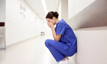 Condannato medico stupratore seriale anche a Varese, espulsi i molestatori del Primo Maggio