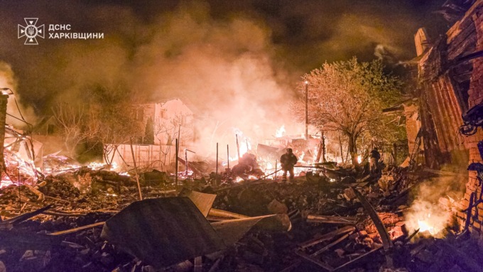 Colpito un condominio: 2 morti e 7 feriti a Kiev questa notte, ieri colpita Sumy con altre 3 vittime e 11 feriti