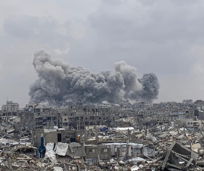 Delegazione dell’opposizione italiana a Rafah. Oltre 100 vittime palestinesi in 24 ore sotto i bombardamenti israeliani