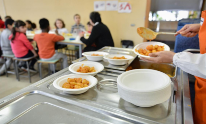 Mense scolastiche in Italia, aumentano i costi per le famiglie: la classifica delle regioni per spesa