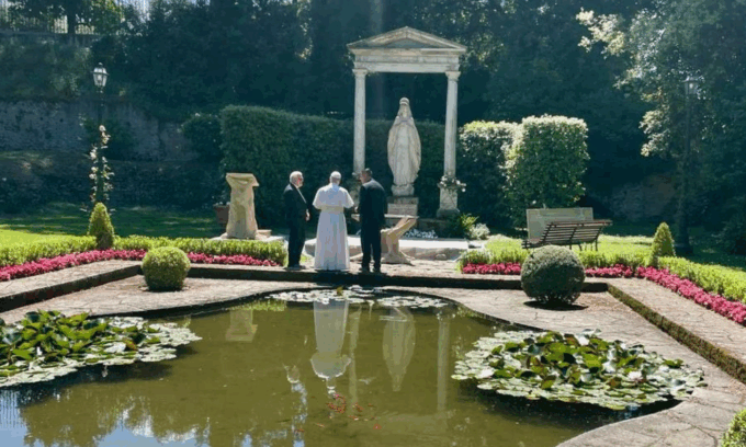 Sorpresa a Castel Gandolfo, visita di Papa Leone XIV al Borgo Laudato Si’