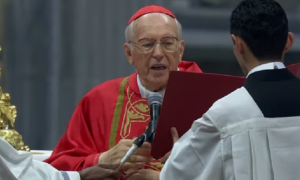 Messa 'Pro Eligendo Pontefice', il cardinale Re: "Serve un Papa all'altezza delle sfide del nostro tempo"