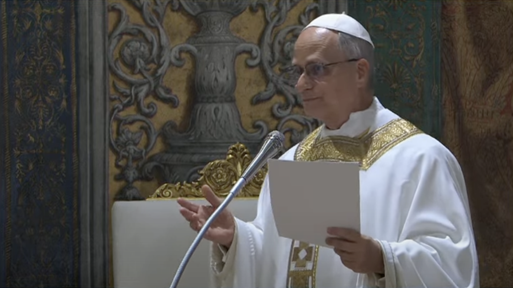 Leone XIV celebra la sua prima messa da Papa nella Cappella Sistina