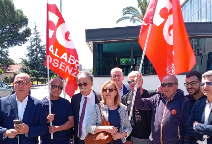 Sit-in del Pd davanti alle sedi Rai. "Referendum oscurati"