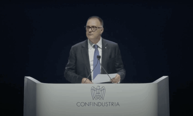 Meloni all'Assemblea di Confindustria: "Italia oggi credibile in un quadro economico complesso"