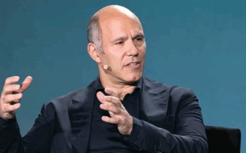 E’ Peter Kern il “salvatore” del marchio di lusso La Perla. Chi è il miliardario americano
