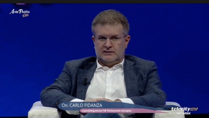 Fidanza (FdI) : “L’Europa rimuova i propri ostacoli”