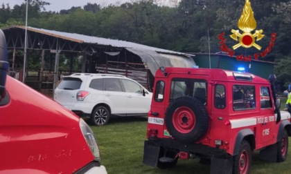Ottantenne incornato e ucciso da un toro, operaio grave dopo essersi lanciato dal camion ribaltato