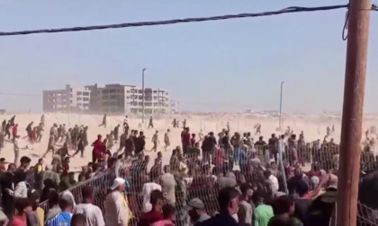 Assaltato centro aiuti a Rafah, la popolazione di Gaza è ormai alla disperazione