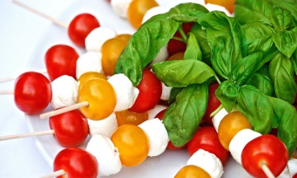 Aperitivo di primavera: idee originali per stuzzichini freschi e di stagione