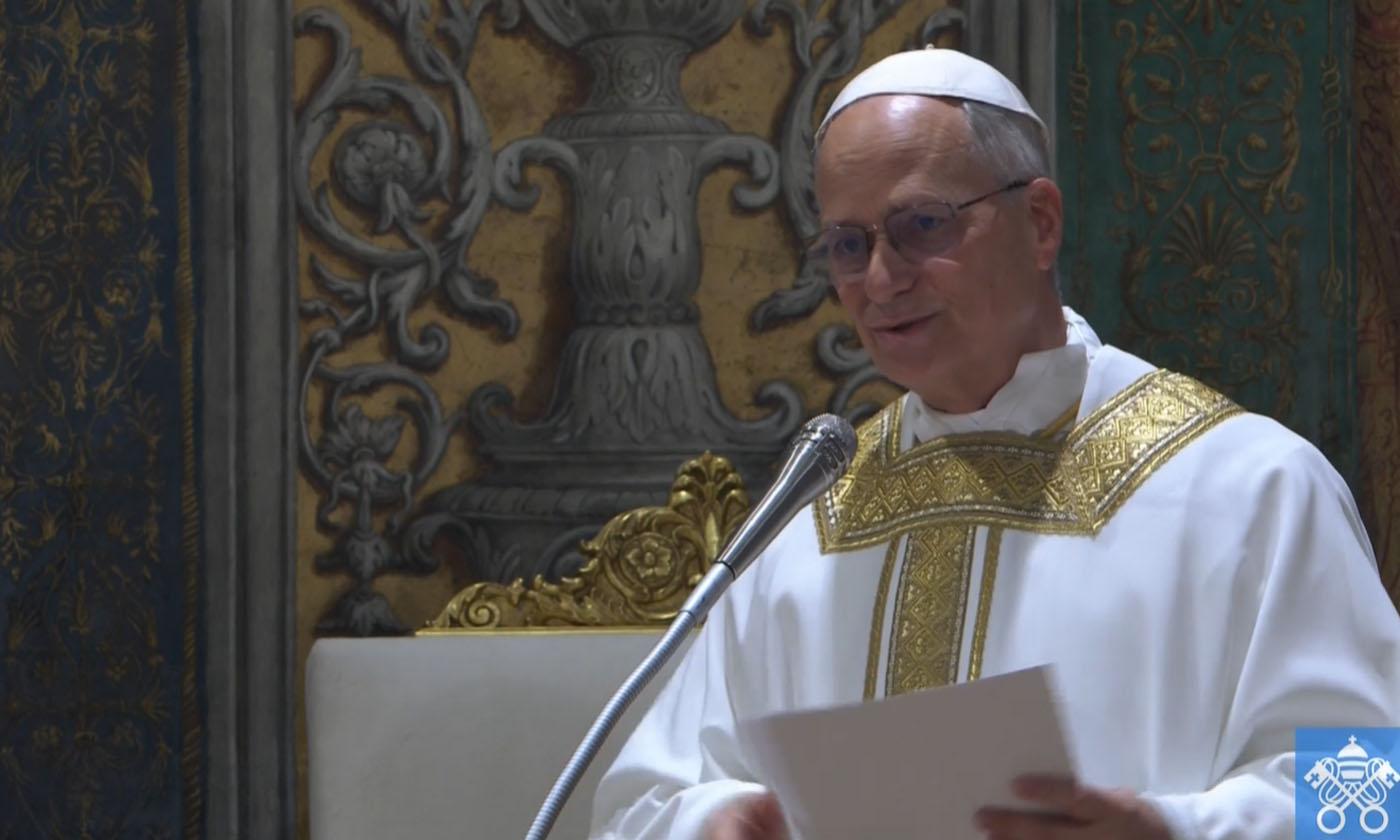 Leone XIV celebra la sua prima messa da Papa nella Cappella Sistina