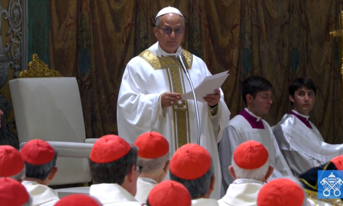 Leone XIV celebra la sua prima messa da Papa nella Cappella Sistina