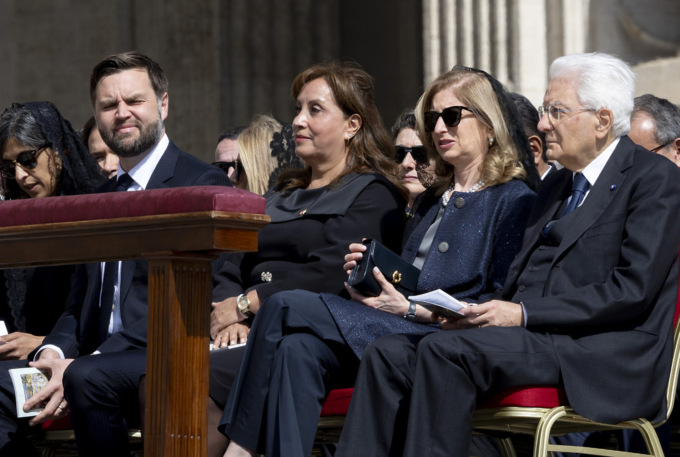 Mattarella in Vaticano il 6 giugno: incontro ufficiale con Papa Leone XIV