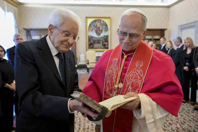 Mattarella in visita ufficiale da Papa Leone XIV: colloquio su pace, conflitti e impegno comune per l’umanità