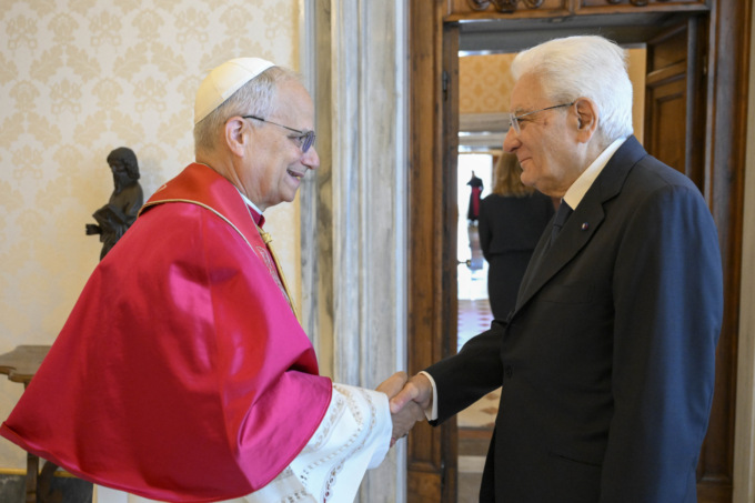 Mattarella in visita ufficiale da Papa Leone XIV: colloquio su pace, conflitti e impegno comune per l’umanità