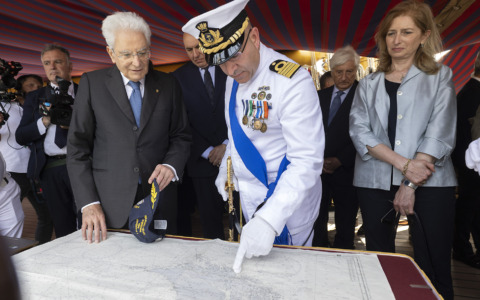 Mattarella sull’Amerigo Vespucci per la festa della Marina Militare