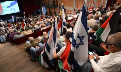 Gaza, Calenda e Renzi insieme a Milano. Oggi Pd, M5s e AvS in corteo a Roma