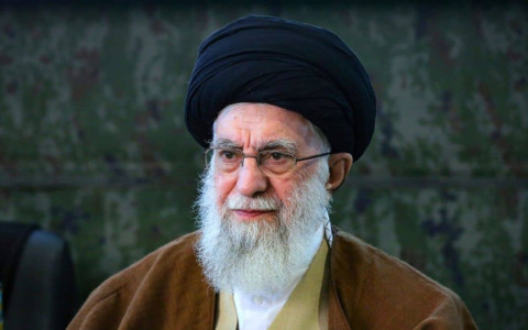 Iran: Khamenei riappare e rivendica la vittoria contro Israele. Rilancio sul nucleare