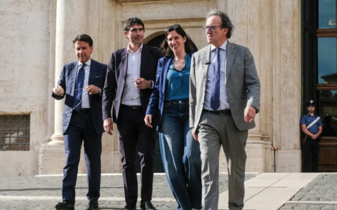 L’opposizione sabato in piazza contro il riarmo: “Netanyahu criminale ora vuole portare la democrazia con le bombe”