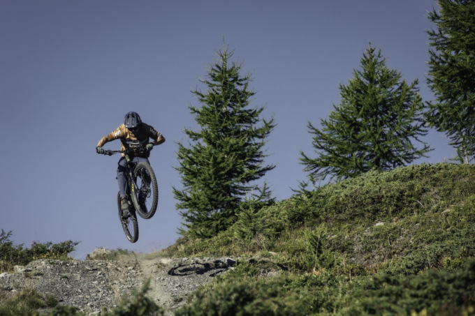 UCI World Cup di Mountain Bike 2025: inizia il conto alla rovescia Dal 3 al 6 luglio i migliori rider del pianeta protagonisti a La Thuile