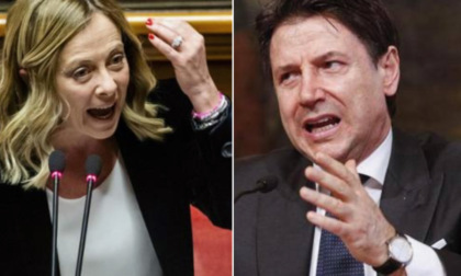 Scontro Meloni-Conte sulle spese militari: "Le hai firmate", "Non è vero"