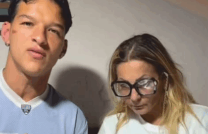 La mamma di Martina Carbonaro su TikTok per pubblicizzare un panino, insulti social. L’avvocato: “Non era in sé”