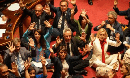 Il Senato approva il Decreto Sicurezza in un clima infuocato: rissa sfiorata