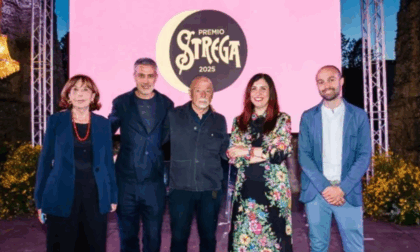 Premio Strega 2025: svelata la cinquina finalista. Al comando Andrea Bajani con "L’anniversario"