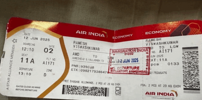 Schianto Air India: un solo (miracolato) superstite. Le ipotesi dietro la tragedia e i posti "più sicuri"