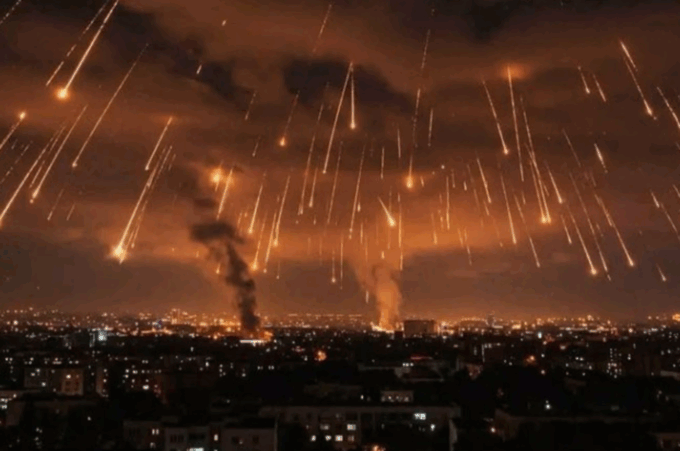 Un'altra notte di bombardamenti: da Teheran 20 missili contro Tel Aviv e Gerusalemme