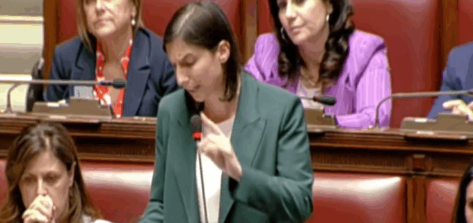 Schlein: "Non siano utilizzate basi Usa in Italia". Meloni: "Non è successo e comunque ci vuole il sì del Governo"