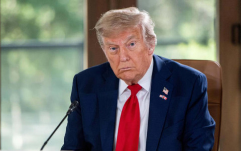 Trump: “Non necessario che Putin incontri prima Zelensky”
