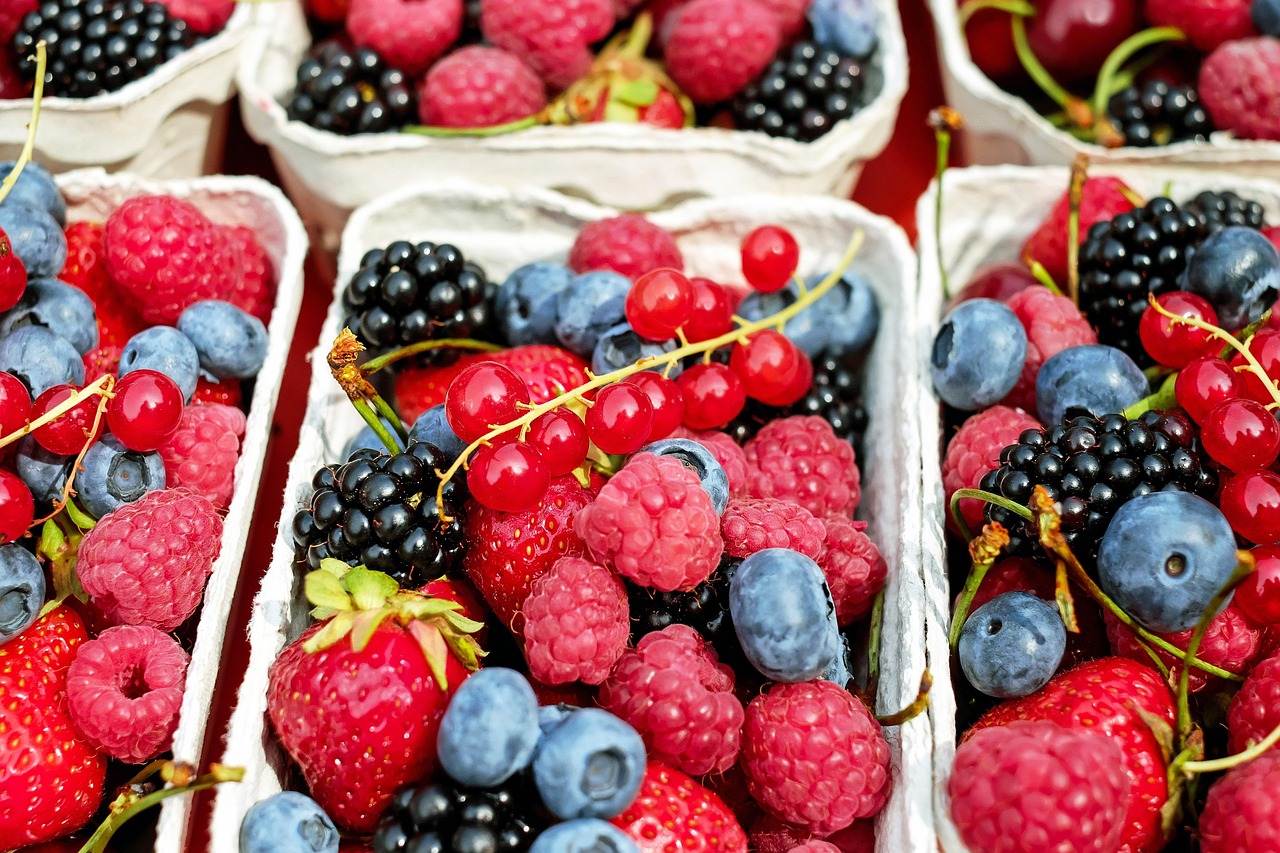 Cheesecake senza cottura ai frutti di bosco: la ricetta