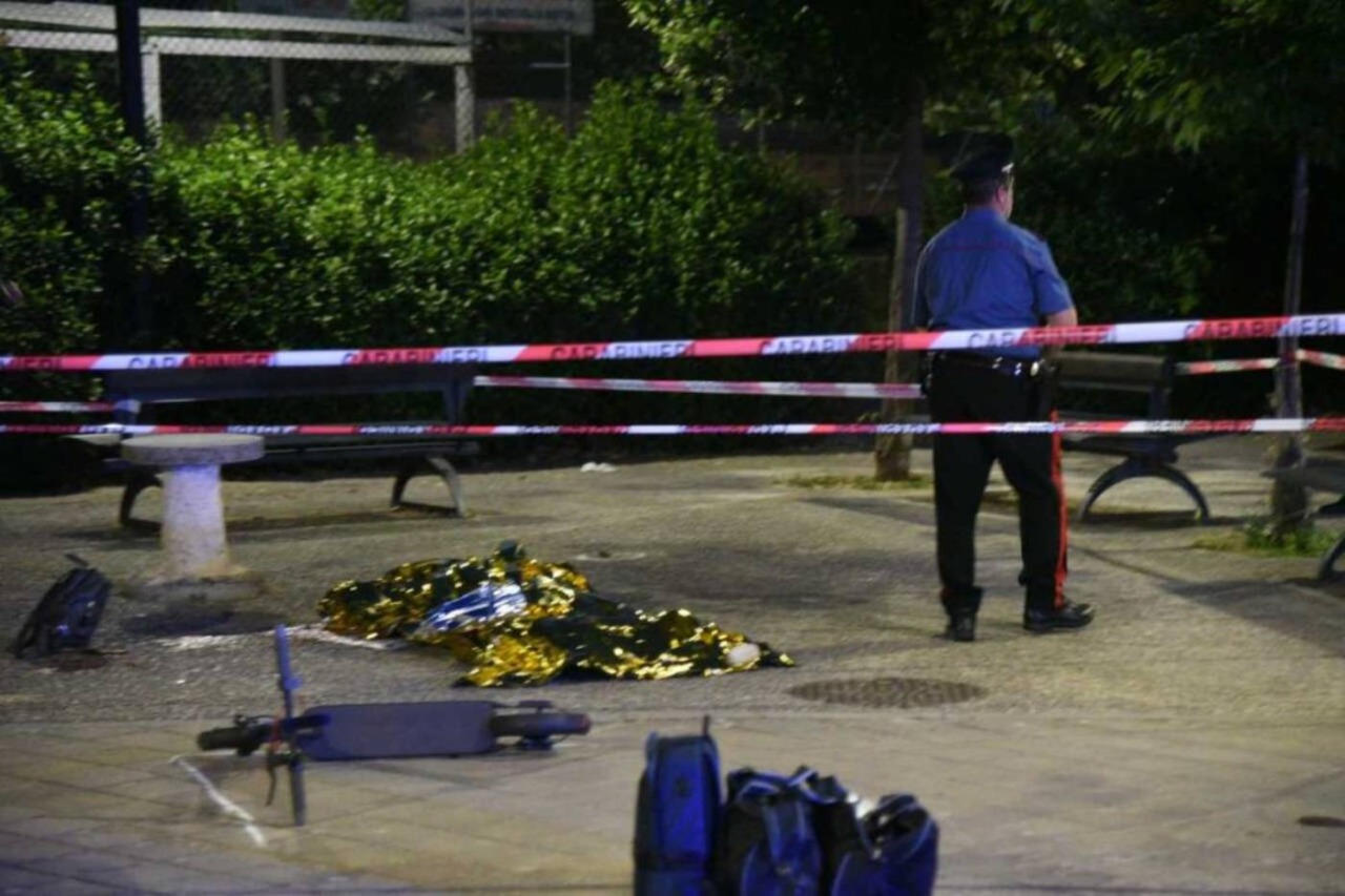 Massacra l’ex moglie a calci e coltellate in strada: “Ho fatto quello che dovevo”