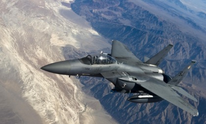 Ucraina sotto attacco, Varsavia schiera i jet: cresce la tensione ai confini NATO