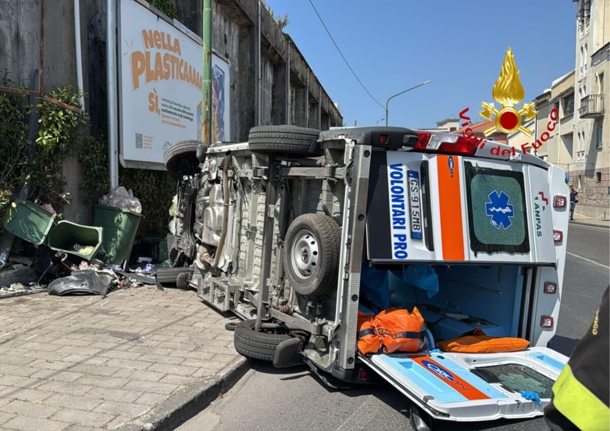 incidente ambulanza salerno