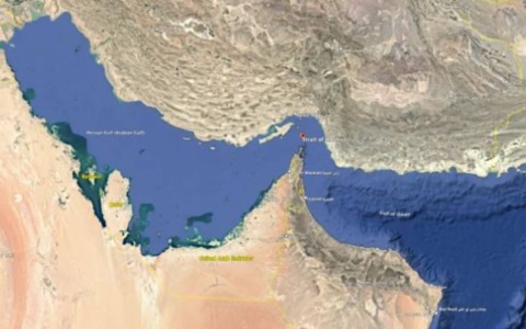 Il Parlamento iraniano vota sì alla chiusura dello stretto di Hormuz (che però rimane ancora aperto)