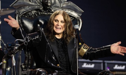 Addio a Ozzy Osbourne, il principe delle tenebre (e il volto domestico di un mito)