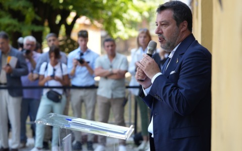 Salvini cambia idea: “5% del Pil per riarmo ok se infrastrutture strategiche anche per l’Italia”